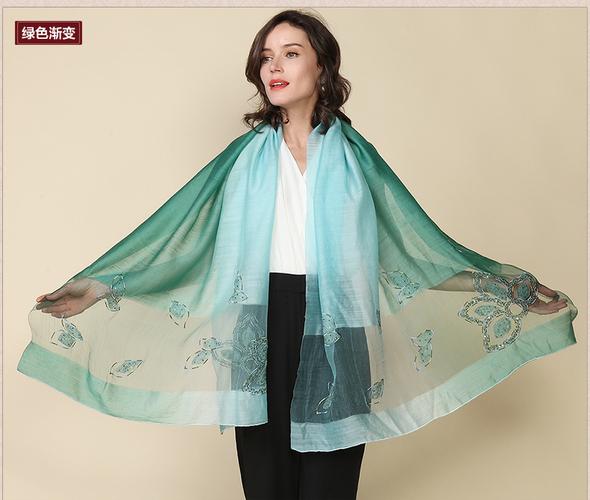 桑蝶服饰专营店